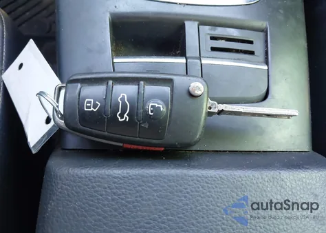 2019 Audi S3 2.0T Premium Plus z USA, uszkodzony, nr VIN WAUB1HFF5KA084911